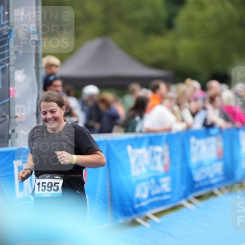 30.08.2026 - Elbe Triathlon Hamburg LAZAROV Photography http://msf.ph/oto/10029241 30.08.2026 12:16:34 Ziel 1595 meine-sportfotos.de