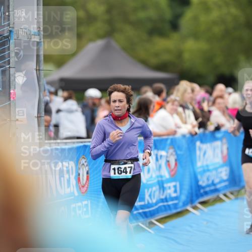 30.08.2026 - Elbe Triathlon Hamburg LAZAROV Photography http://msf.ph/oto/10029248 30.08.2026 12:17:01 Ziel 1470, 1647, 1675 meine-sportfotos.de
