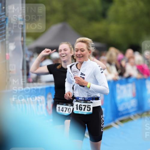 30.08.2026 - Elbe Triathlon Hamburg LAZAROV Photography http://msf.ph/oto/10029252 30.08.2026 12:17:03 Ziel 1470, 1647, 1675 meine-sportfotos.de