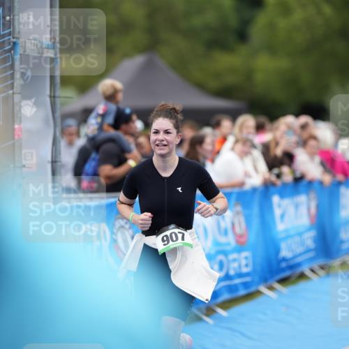 30.08.2026 - Elbe Triathlon Hamburg LAZAROV Photography http://msf.ph/oto/10029255 30.08.2026 12:17:20 Ziel 907 meine-sportfotos.de