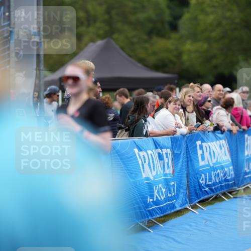 30.08.2026 - Elbe Triathlon Hamburg LAZAROV Photography http://msf.ph/oto/10029259 30.08.2026 12:17:41 Ziel 1499 meine-sportfotos.de