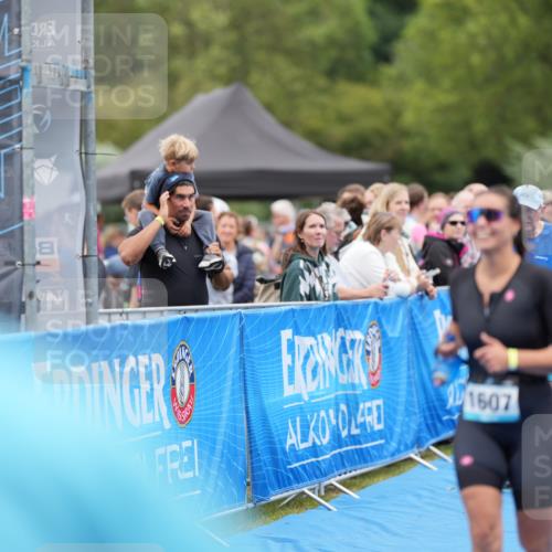 30.08.2026 - Elbe Triathlon Hamburg LAZAROV Photography http://msf.ph/oto/10029263 30.08.2026 12:17:53 Ziel 1351, 1553, 1607 meine-sportfotos.de