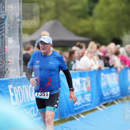 30.08.2026 - Elbe Triathlon Hamburg LAZAROV Photography http://msf.ph/oto/10029267 30.08.2026 12:17:56 Ziel 1351, 1553, 1607 meine-sportfotos.de