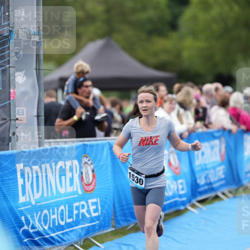 30.08.2026 - Elbe Triathlon Hamburg LAZAROV Photography http://msf.ph/oto/10029274 30.08.2026 12:18:38 Ziel 1530, 1601 meine-sportfotos.de