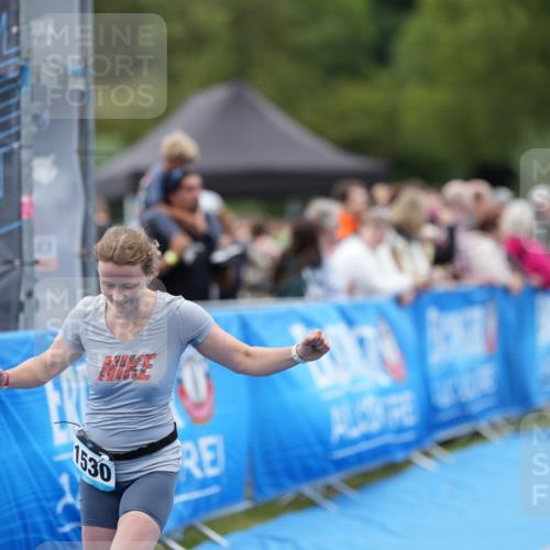 30.08.2026 - Elbe Triathlon Hamburg LAZAROV Photography http://msf.ph/oto/10029276 30.08.2026 12:18:38 Ziel 1530, 1601 meine-sportfotos.de