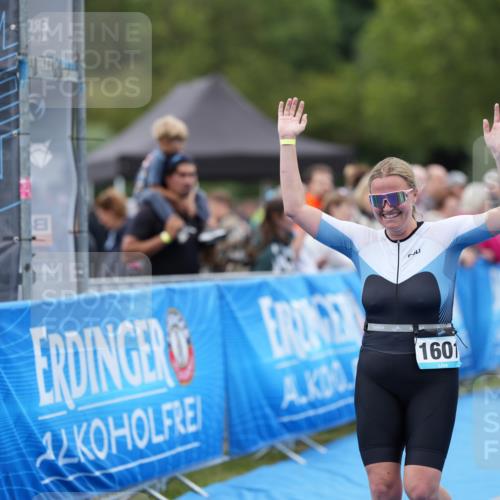 30.08.2026 - Elbe Triathlon Hamburg LAZAROV Photography http://msf.ph/oto/10029278 30.08.2026 12:18:43 Ziel 1601 meine-sportfotos.de