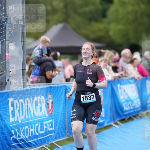 30.08.2026 - Elbe Triathlon Hamburg LAZAROV Photography http://msf.ph/oto/10029286 30.08.2026 12:19:22 Ziel 1537 meine-sportfotos.de
