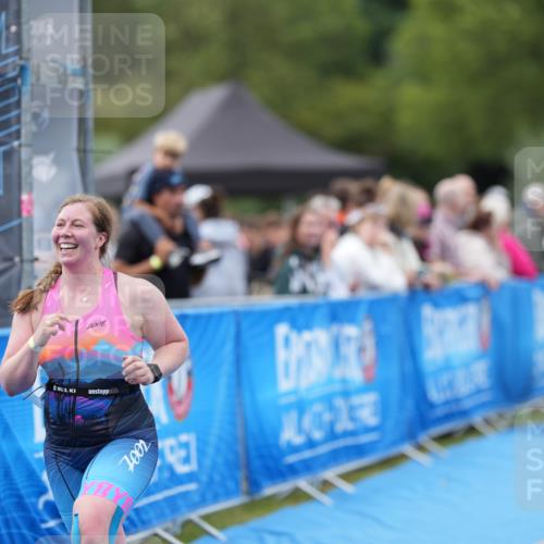 30.08.2026 - Elbe Triathlon Hamburg LAZAROV Photography http://msf.ph/oto/10029291 30.08.2026 12:19:34 Ziel 1504, 1623 meine-sportfotos.de
