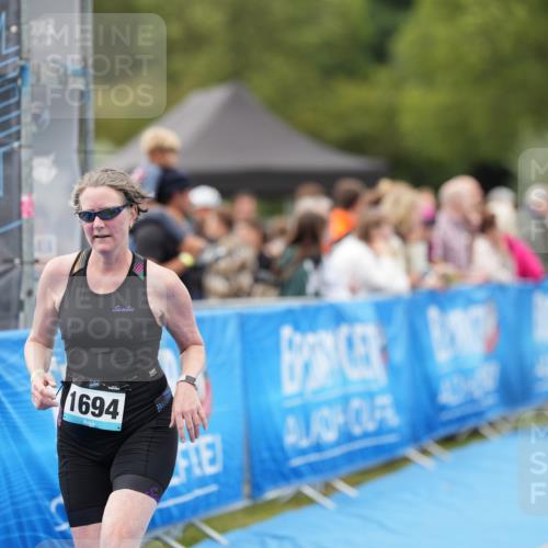 30.08.2026 - Elbe Triathlon Hamburg LAZAROV Photography http://msf.ph/oto/10029297 30.08.2026 12:19:45 Ziel 1694 meine-sportfotos.de