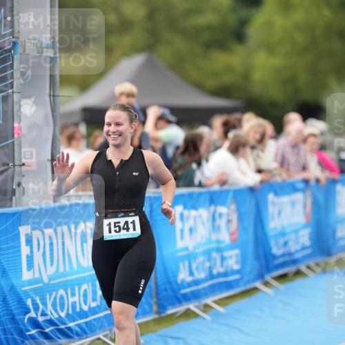 30.08.2026 - Elbe Triathlon Hamburg LAZAROV Photography http://msf.ph/oto/10029305 30.08.2026 12:20:24 Ziel 1541, 1635 meine-sportfotos.de