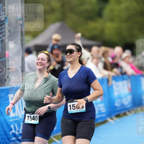 30.08.2026 - Elbe Triathlon Hamburg LAZAROV Photography http://msf.ph/oto/10029349 30.08.2026 12:22:57 Ziel 1540, 1543, 1711 meine-sportfotos.de