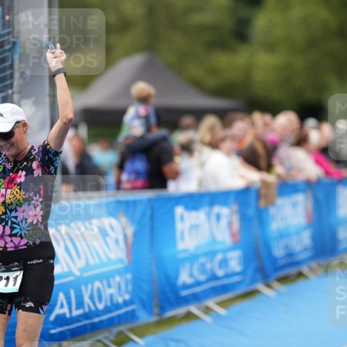 30.08.2026 - Elbe Triathlon Hamburg LAZAROV Photography http://msf.ph/oto/10029352 30.08.2026 12:23:06 Ziel 1711 meine-sportfotos.de