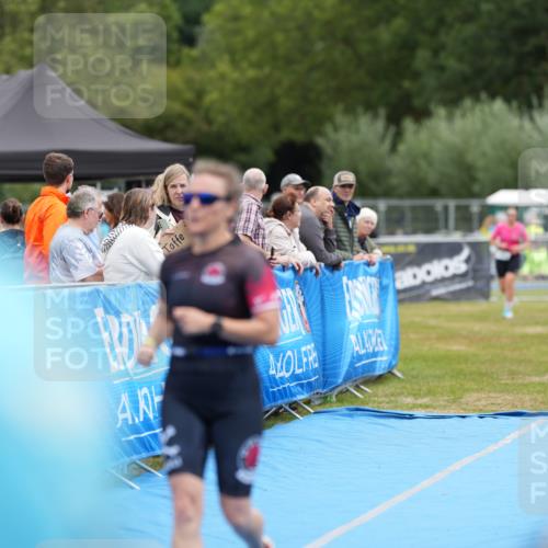 30.08.2026 - Elbe Triathlon Hamburg LAZAROV Photography http://msf.ph/oto/10029374 30.08.2026 12:30:11 Ziel 1685 meine-sportfotos.de