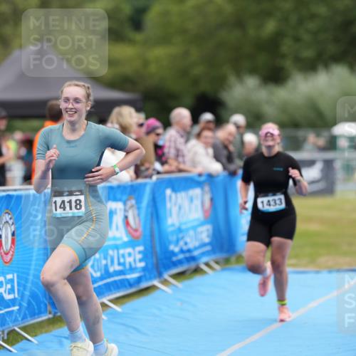 30.08.2026 - Elbe Triathlon Hamburg LAZAROV Photography http://msf.ph/oto/10029379 30.08.2026 12:30:32 Ziel 1418, 1433, 1667 meine-sportfotos.de
