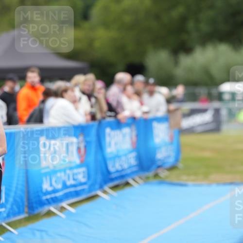 30.08.2026 - Elbe Triathlon Hamburg LAZAROV Photography http://msf.ph/oto/10029386 30.08.2026 12:31:29 Ziel 1616 meine-sportfotos.de
