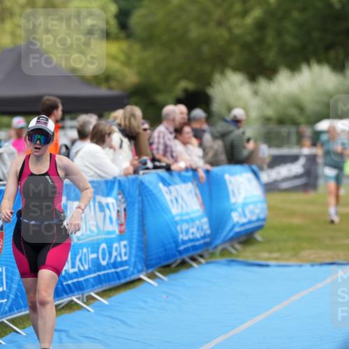 30.08.2026 - Elbe Triathlon Hamburg LAZAROV Photography http://msf.ph/oto/10029390 30.08.2026 12:31:57 Ziel 1644, 1657 meine-sportfotos.de