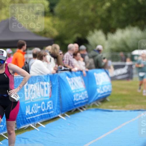 30.08.2026 - Elbe Triathlon Hamburg LAZAROV Photography http://msf.ph/oto/10029391 30.08.2026 12:31:58 Ziel 1644, 1657 meine-sportfotos.de
