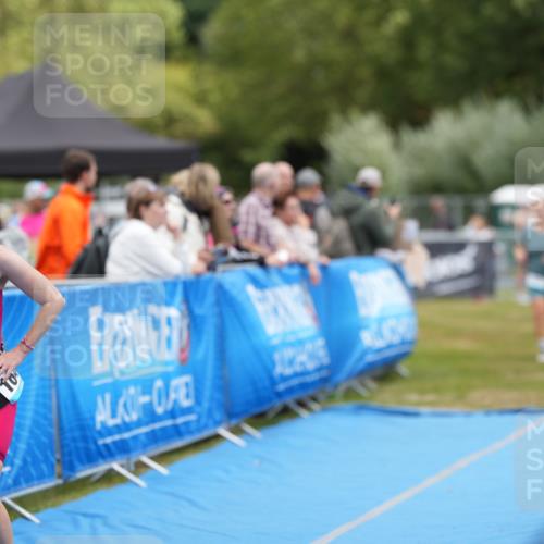 30.08.2026 - Elbe Triathlon Hamburg LAZAROV Photography http://msf.ph/oto/10029392 30.08.2026 12:31:58 Ziel 1644, 1657 meine-sportfotos.de