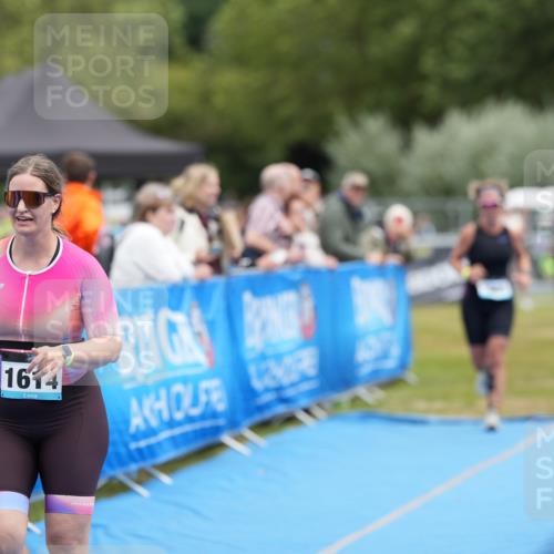 30.08.2026 - Elbe Triathlon Hamburg LAZAROV Photography http://msf.ph/oto/10029398 30.08.2026 12:32:12 Ziel 1614, 1669 meine-sportfotos.de