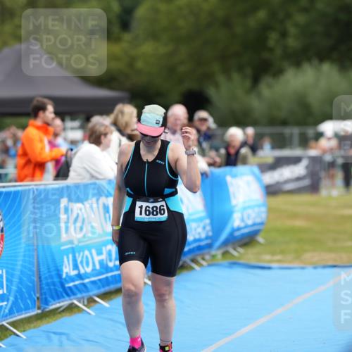 30.08.2026 - Elbe Triathlon Hamburg LAZAROV Photography http://msf.ph/oto/10029402 30.08.2026 12:32:31 Ziel 1686 meine-sportfotos.de