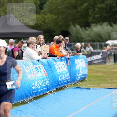 30.08.2026 - Elbe Triathlon Hamburg LAZAROV Photography http://msf.ph/oto/10029405 30.08.2026 12:32:58 Ziel 1666 meine-sportfotos.de