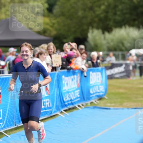30.08.2026 - Elbe Triathlon Hamburg LAZAROV Photography http://msf.ph/oto/10029407 30.08.2026 12:33:09 Ziel 1497 meine-sportfotos.de