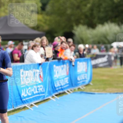 30.08.2026 - Elbe Triathlon Hamburg LAZAROV Photography http://msf.ph/oto/10029408 30.08.2026 12:33:09 Ziel 1497 meine-sportfotos.de