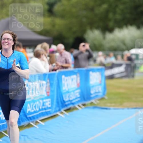 30.08.2026 - Elbe Triathlon Hamburg LAZAROV Photography http://msf.ph/oto/10029414 30.08.2026 12:33:38 Ziel 1651, 1693 meine-sportfotos.de