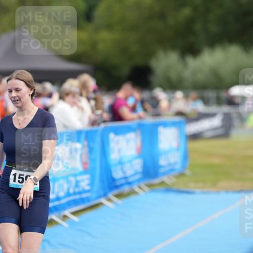 30.08.2026 - Elbe Triathlon Hamburg LAZAROV Photography http://msf.ph/oto/10029421 30.08.2026 12:33:56 Ziel 1592 meine-sportfotos.de