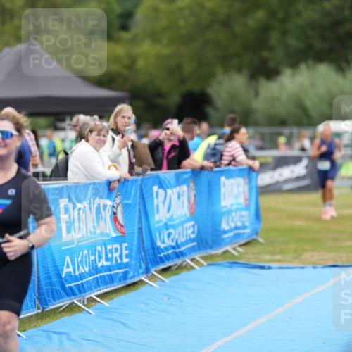 30.08.2026 - Elbe Triathlon Hamburg LAZAROV Photography http://msf.ph/oto/10029426 30.08.2026 12:35:07 Ziel 1674, 1704 meine-sportfotos.de