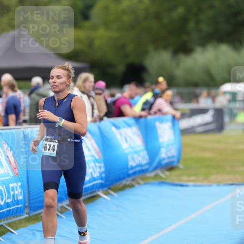 30.08.2026 - Elbe Triathlon Hamburg LAZAROV Photography http://msf.ph/oto/10029428 30.08.2026 12:35:14 Ziel 1674 meine-sportfotos.de