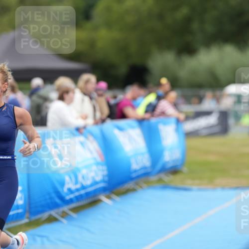 30.08.2026 - Elbe Triathlon Hamburg LAZAROV Photography http://msf.ph/oto/10029429 30.08.2026 12:35:14 Ziel 1674 meine-sportfotos.de