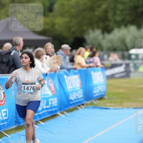 30.08.2026 - Elbe Triathlon Hamburg LAZAROV Photography http://msf.ph/oto/10029430 30.08.2026 12:36:01 Ziel 1476 meine-sportfotos.de
