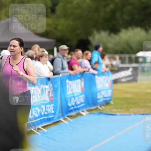 30.08.2026 - Elbe Triathlon Hamburg LAZAROV Photography http://msf.ph/oto/10029440 30.08.2026 12:39:46 Ziel 1691 meine-sportfotos.de