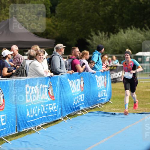 30.08.2026 - Elbe Triathlon Hamburg LAZAROV Photography http://msf.ph/oto/10029447 30.08.2026 12:40:01 Ziel 1677, 1723 meine-sportfotos.de