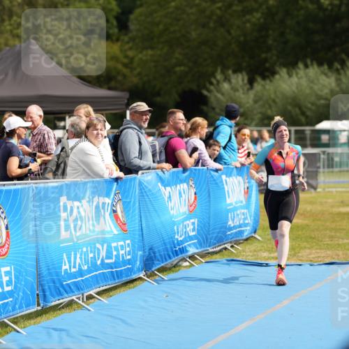 30.08.2026 - Elbe Triathlon Hamburg LAZAROV Photography http://msf.ph/oto/10029448 30.08.2026 12:40:01 Ziel 1677, 1723 meine-sportfotos.de
