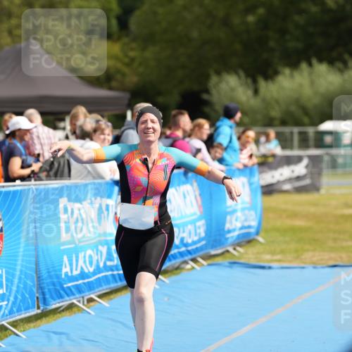 30.08.2026 - Elbe Triathlon Hamburg LAZAROV Photography http://msf.ph/oto/10029450 30.08.2026 12:40:03 Ziel 1677, 1723 meine-sportfotos.de
