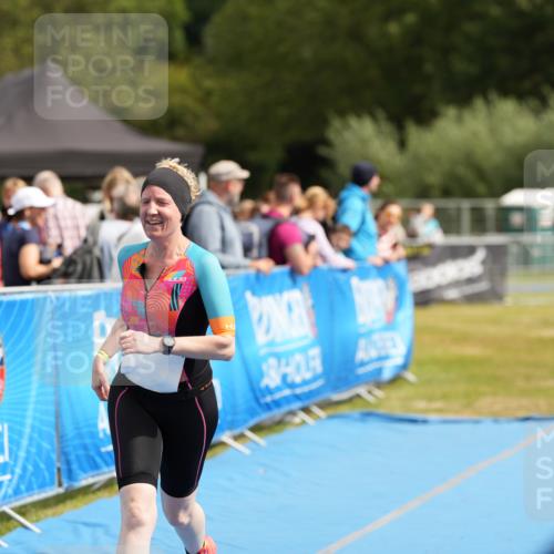 30.08.2026 - Elbe Triathlon Hamburg LAZAROV Photography http://msf.ph/oto/10029451 30.08.2026 12:40:03 Ziel 1677, 1723 meine-sportfotos.de