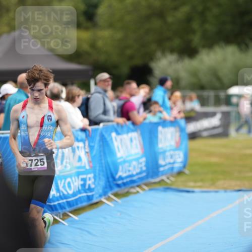 30.08.2026 - Elbe Triathlon Hamburg LAZAROV Photography http://msf.ph/oto/10029453 30.08.2026 12:40:22 Ziel 1725 meine-sportfotos.de