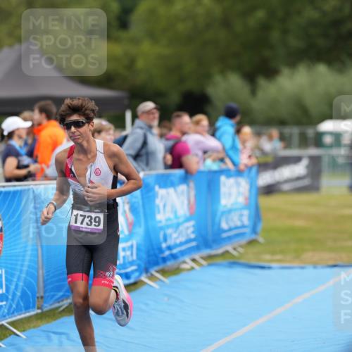 30.08.2026 - Elbe Triathlon Hamburg LAZAROV Photography http://msf.ph/oto/10029459 30.08.2026 12:40:36 Ziel 1634, 1739 meine-sportfotos.de