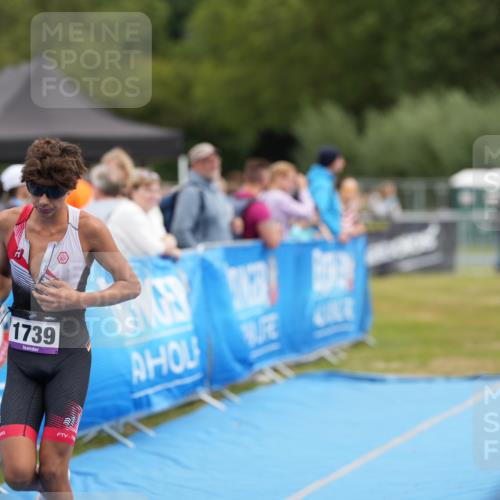 30.08.2026 - Elbe Triathlon Hamburg LAZAROV Photography http://msf.ph/oto/10029460 30.08.2026 12:40:36 Ziel 1634, 1739 meine-sportfotos.de