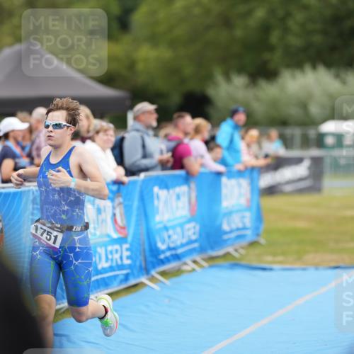 30.08.2026 - Elbe Triathlon Hamburg LAZAROV Photography http://msf.ph/oto/10029462 30.08.2026 12:40:48 Ziel 1751 meine-sportfotos.de