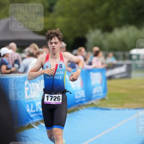 30.08.2026 - Elbe Triathlon Hamburg LAZAROV Photography http://msf.ph/oto/10029467 30.08.2026 12:41:13 Ziel 1726, 1752 meine-sportfotos.de