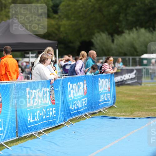 30.08.2026 - Elbe Triathlon Hamburg LAZAROV Photography http://msf.ph/oto/10029481 30.08.2026 12:43:56 Ziel  meine-sportfotos.de