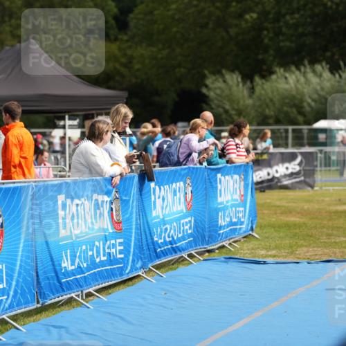 30.08.2026 - Elbe Triathlon Hamburg LAZAROV Photography http://msf.ph/oto/10029487 30.08.2026 12:44:05 Ziel 1747, 1765 meine-sportfotos.de