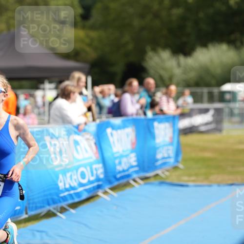 30.08.2026 - Elbe Triathlon Hamburg LAZAROV Photography http://msf.ph/oto/10029499 30.08.2026 12:44:13 Ziel 1747, 1765 meine-sportfotos.de