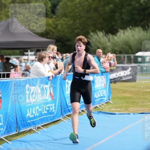 30.08.2026 - Elbe Triathlon Hamburg LAZAROV Photography http://msf.ph/oto/10029519 30.08.2026 12:45:19 Ziel 1733 meine-sportfotos.de