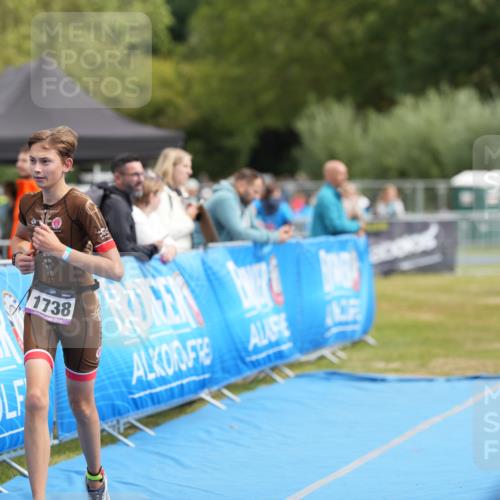 30.08.2026 - Elbe Triathlon Hamburg LAZAROV Photography http://msf.ph/oto/10029521 30.08.2026 12:46:49 Ziel 1738 meine-sportfotos.de