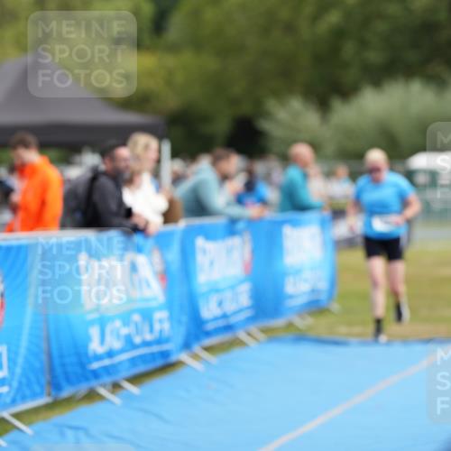 30.08.2026 - Elbe Triathlon Hamburg LAZAROV Photography http://msf.ph/oto/10029524 30.08.2026 12:47:00 Ziel 1684, 1732 meine-sportfotos.de