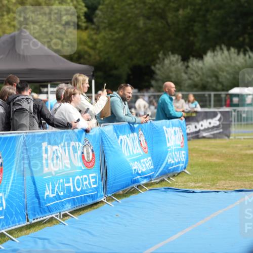 30.08.2026 - Elbe Triathlon Hamburg LAZAROV Photography http://msf.ph/oto/10029533 30.08.2026 12:47:32 Ziel 1728, 1760 meine-sportfotos.de